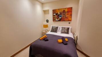 1 bedroom, in-room safe, desk, iron/ironing board