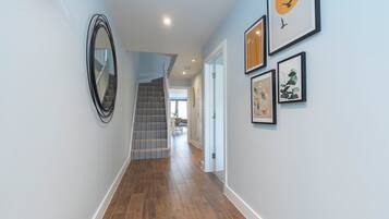 House | 4 bedrooms, hypo-allergenic bedding, individually decorated