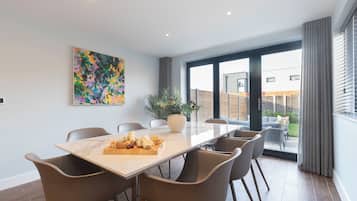 House | 4 bedrooms, hypo-allergenic bedding, individually decorated