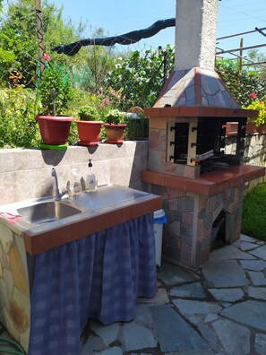Property grounds - Ioannis Stagkonis Apartment (Agios Nikolaos Halkidiki)