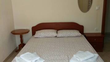 2 chambres, fer et planche à repasser, Wi-Fi gratuit