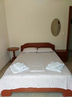 2 chambres, fer et planche à repasser, Wi-Fi gratuit