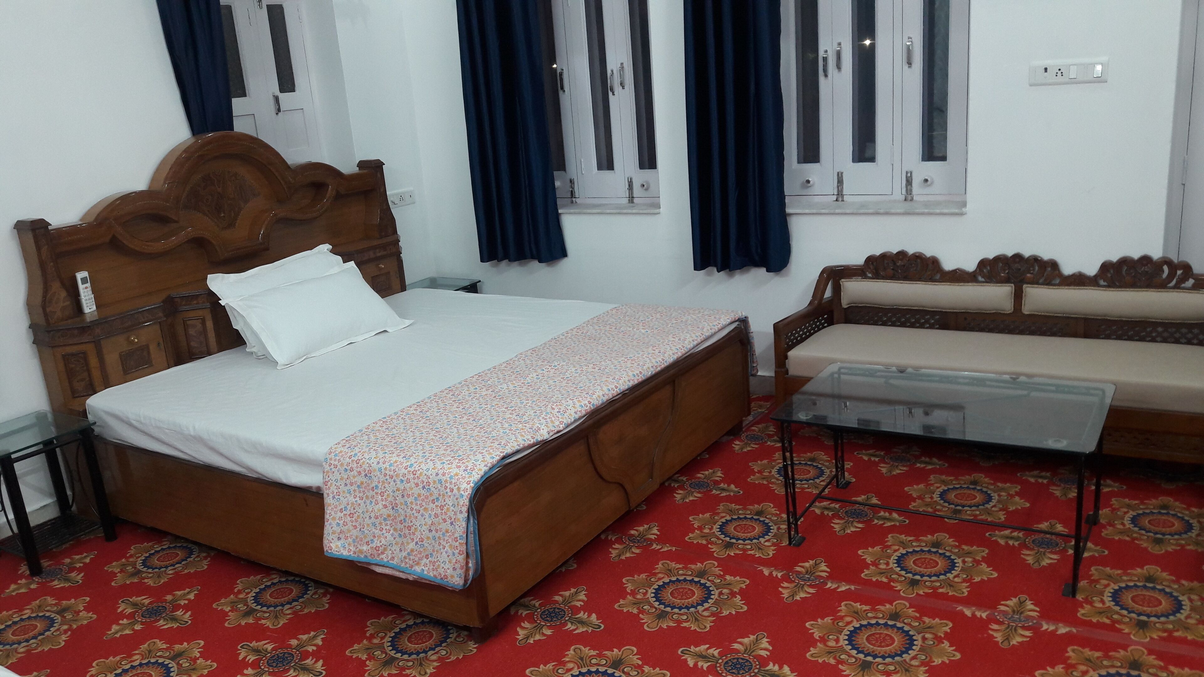 7 habitaciones y wifi 