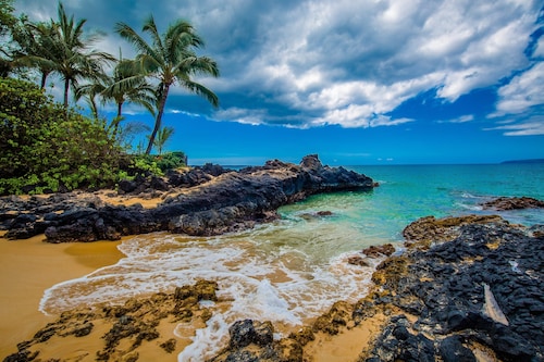 Exceptional Oceanview at Royal Mauian | Rare 3 Bedroom and Oceanfront Living