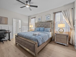 9 Schlafzimmer, Bügeleisen/Bügelbrett, Reisekinderbett, kostenloses WLAN