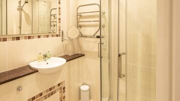 Double Room | Bathroom