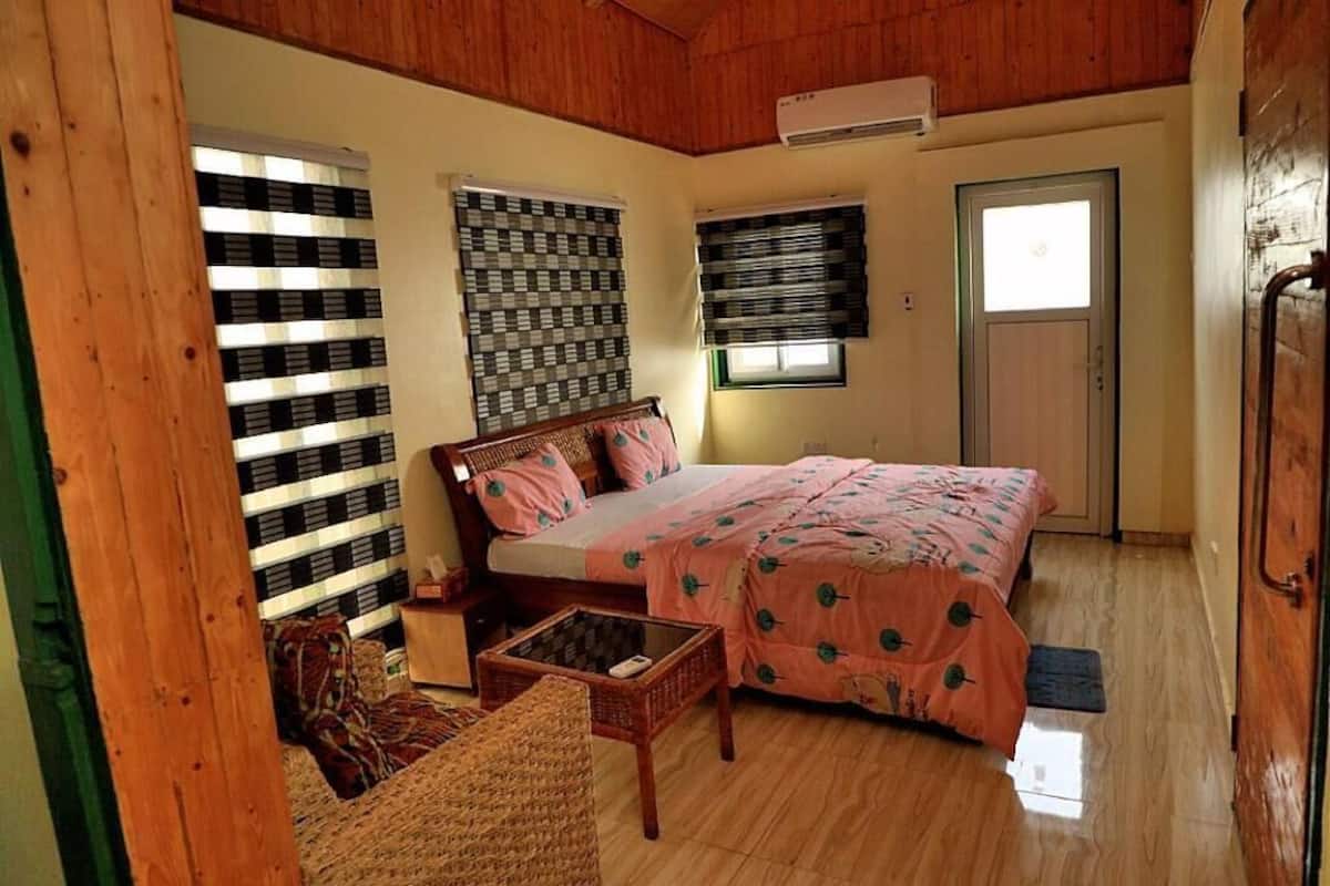 2 bedrooms