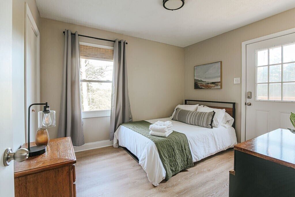 3 bedrooms, WiFi, bed sheets