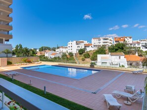 Pool - Apartment Henri - Perfect couples getaway! (Lagos)