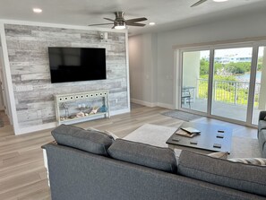 Smart TV, books