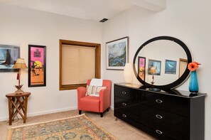 Interior - Serene Backyard Views ★ Near CM Zoo ★ Hot Tub ★ (Colorado Springs)