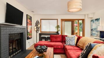 TV, fireplace, offices