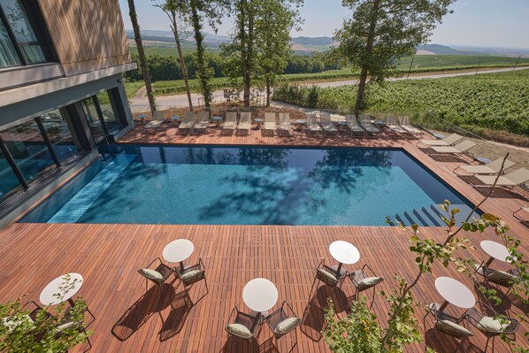 Outdoor pool, pool loungers