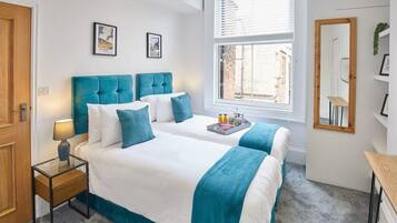 2 makuuhuonetta, työpöytä, silitysrauta/-lauta, Wi-Fi