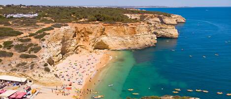 Ubicación cercana a la playa