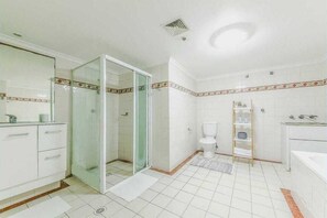 Bathtub