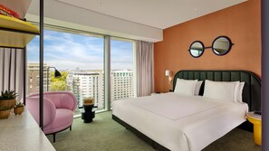 Allergitestet sengetøy, minibar, safe på rommet og skrivebord