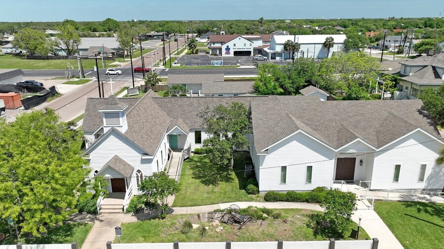 Coast Oaks Cottage 6 1 Bedroom Cottage by RedAwning