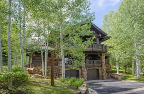 House, 5 Bedrooms | Exterior