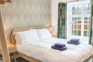 4 chambres, fer et planche à repasser, lit parapluie, Wi-Fi gratuit