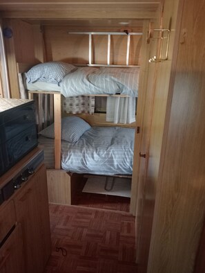 Cottage | 1 bedroom, free WiFi - Camel Bungalow1double Bed,2single Bed,mountain (Onore)