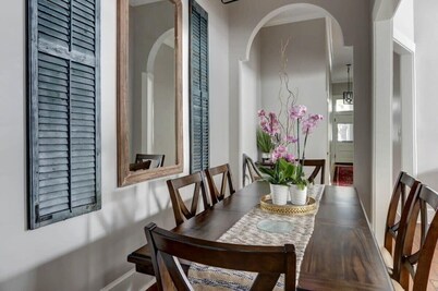 Eichberg Manor - Historic | Victorian District