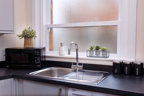 Superior-Apartment, eigenes Bad (Station Road Place) | Eigene Küche