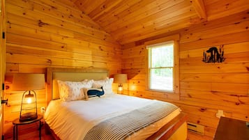 2 bedrooms, iron/ironing board, travel crib, WiFi