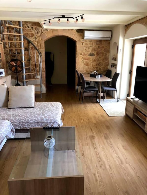 Villa, Multiple Beds | Living room