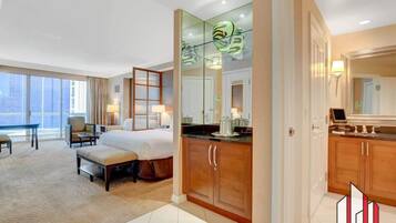 In-room safe, desk, iron/ironing board, free WiFi