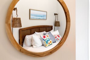 7 bedrooms, iron/ironing board, internet, bed sheets - Stay @ Mimosa Manor - Private Pool, Steps to Beach (Folly Beach)