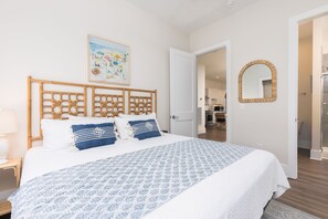 4 bedrooms, iron/ironing board, internet, bed sheets