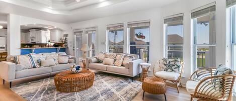 Smart TV, chimenea y reproductor de DVD