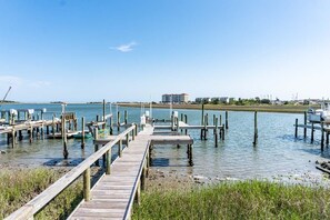 Marina - Seaside Cottage, Soundfront House in Beaufort, NC (Beaufort)