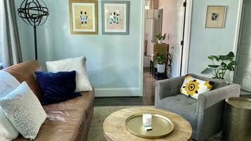 TV, books, stereo, offices