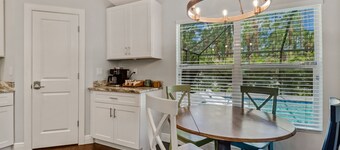 3 bed home w/ beautiful pool in tropical paradise
