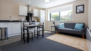 Interior - Spacious & Contemporary 1BED Manchester Apartment (Manchester)