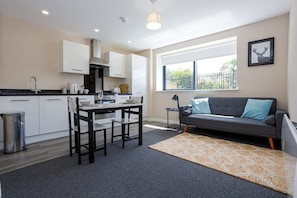 Interior - Spacious & Contemporary 1BED Manchester Apartment (Manchester)