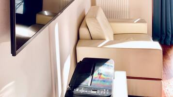 Apartment | Living area | TV