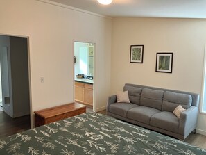 3 Schlafzimmer, Schreibtisch, Reisekinderbett, kostenloses WLAN