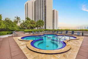 Pool - Chic Bayfront 2BR Apartment | Art Basel Ready (Miami)