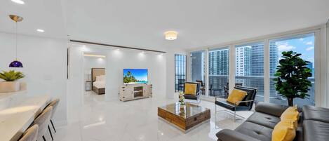 Televisor i oficines