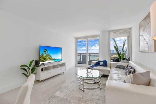 Televisie en een kantoor