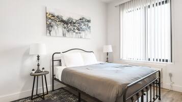1 habitación, tabla de planchar con plancha, wifi gratis y ropa de cama
