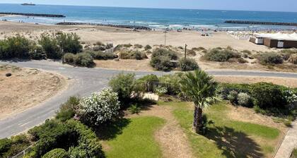 Seafront with swimming pool Apartment 4 pers (1bed)