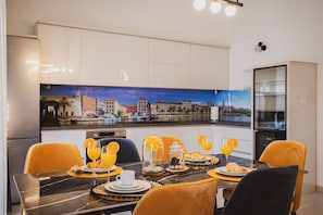 House, Multiple Beds | Private kitchen | Fridge, microwave, oven, stovetop