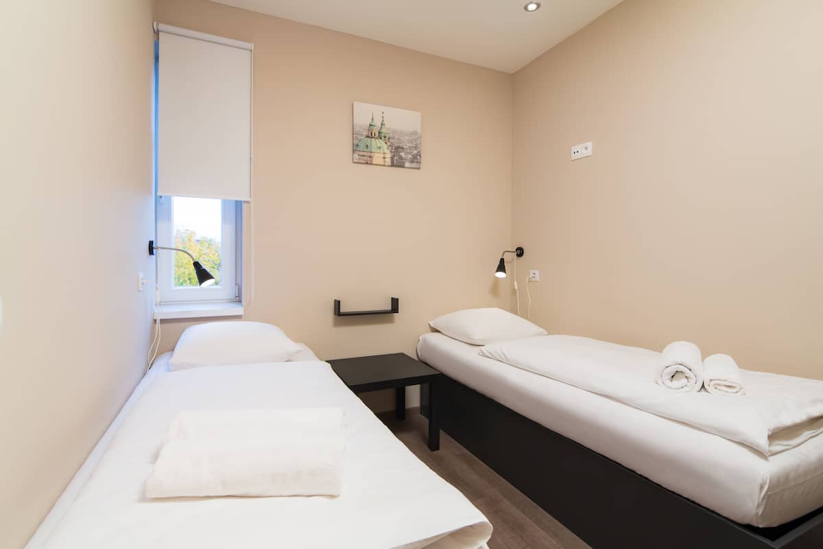 Mini Twin Room | Free WiFi, bed sheets