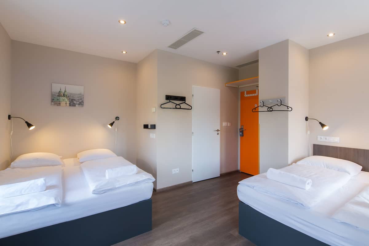 Mini Quadruple Room | Free WiFi, bed sheets