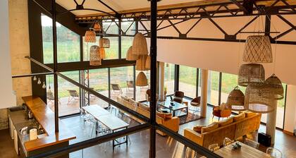 OUTSTANDING GITE - 500 m2 - 12 BEDROOMS - SLEEPS 27