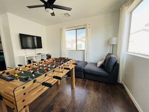 Spielezimmer